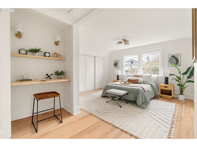 3976 Ne 12TH Ave, Portland, OR 97212