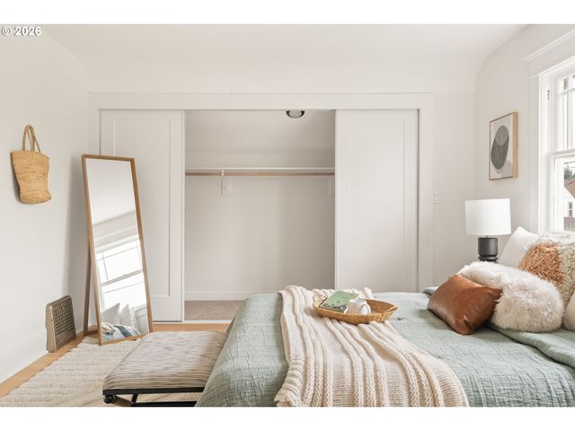 3976 Ne 12TH Ave, Portland, OR 97212