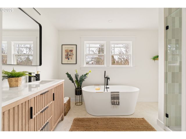 3976 Ne 12TH Ave, Portland, OR 97212