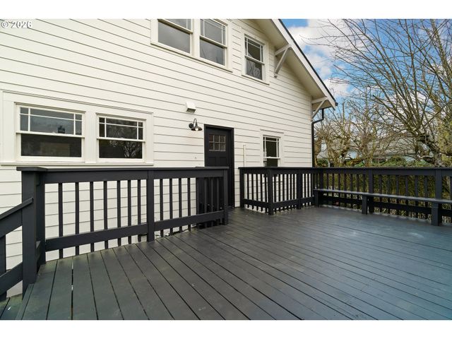 3976 Ne 12TH Ave, Portland, OR 97212