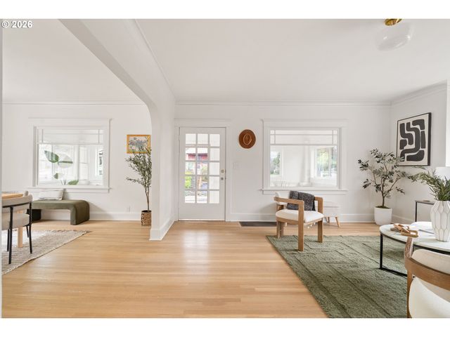 3976 Ne 12TH Ave, Portland, OR 97212