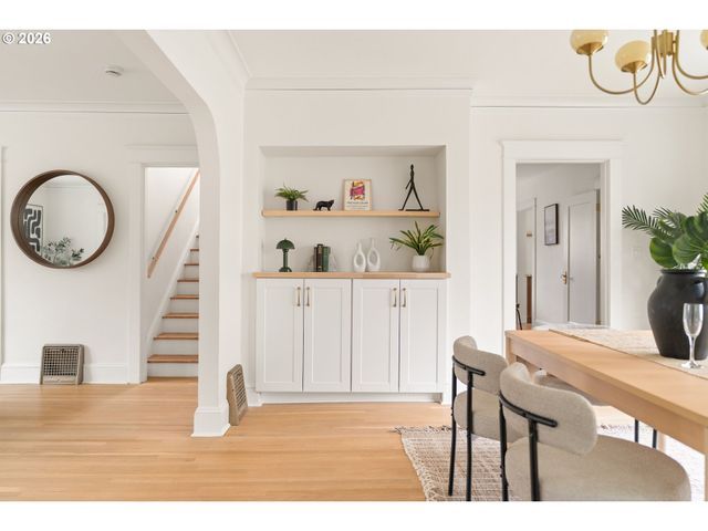 3976 Ne 12TH Ave, Portland, OR 97212