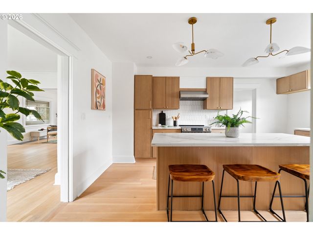 3976 Ne 12TH Ave, Portland, OR 97212