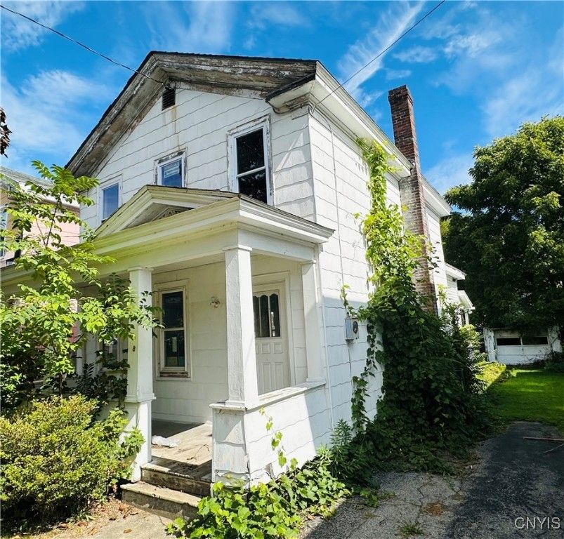 81 East 5th Street, Oswego, NY 13126