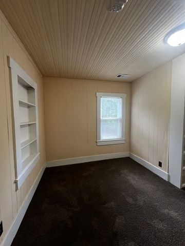 160 E Meadow Street, Fayetteville, AR 72701