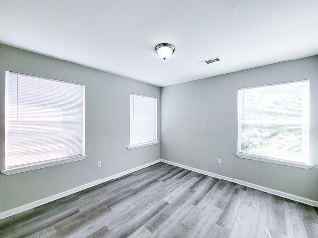 5835 Kenilwood Drive, Houston, TX 77033