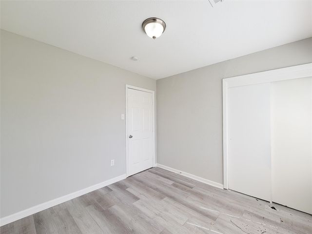 5835 Kenilwood Drive, Houston, TX 77033