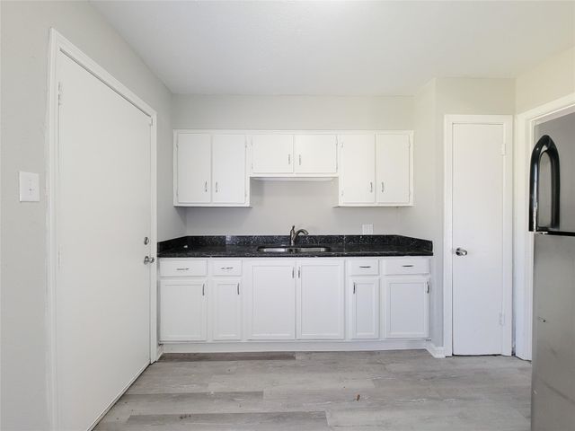 5835 Kenilwood Drive, Houston, TX 77033