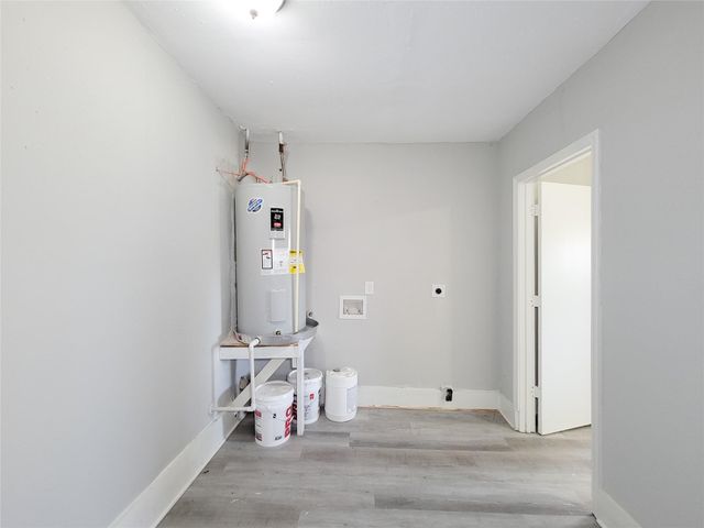 5835 Kenilwood Drive, Houston, TX 77033