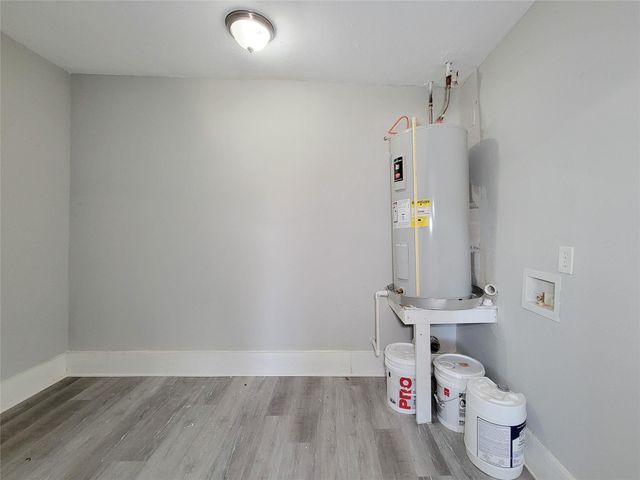 5835 Kenilwood Drive, Houston, TX 77033