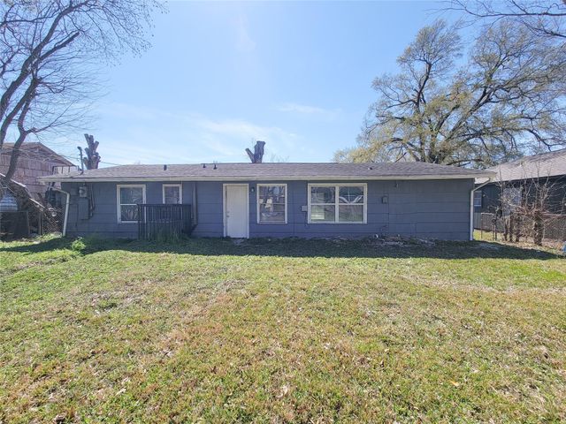 5835 Kenilwood Drive, Houston, TX 77033