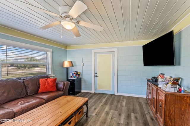 823 N FLETCHER Avenue, Fernandina Beach, FL 32034