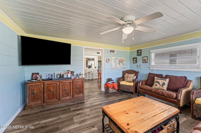 823 N FLETCHER Avenue, Fernandina Beach, FL 32034