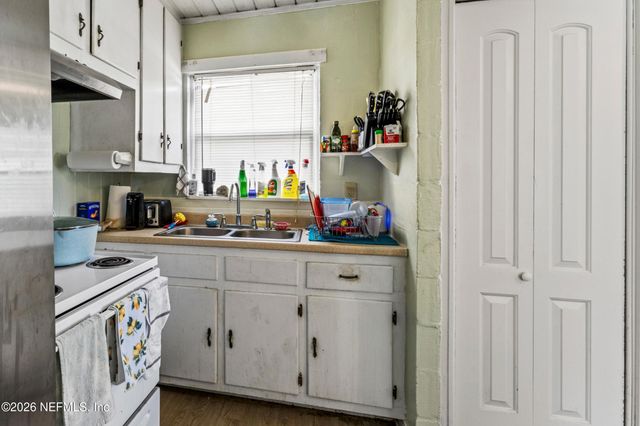 823 N FLETCHER Avenue, Fernandina Beach, FL 32034