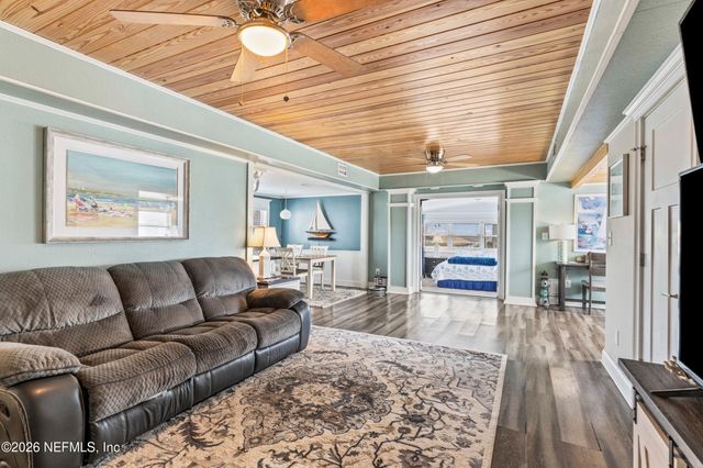 823 N FLETCHER Avenue, Fernandina Beach, FL 32034