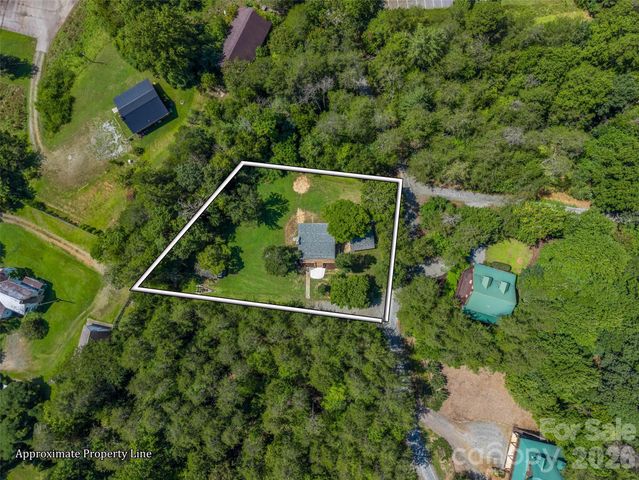 106 Bobwhite Avenue, Lake Lure, NC 28746
