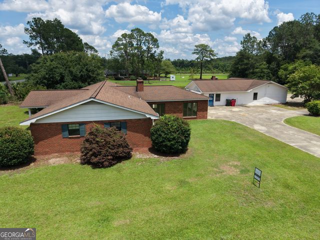 338 Lakeview Drive, Baxley, GA 31513