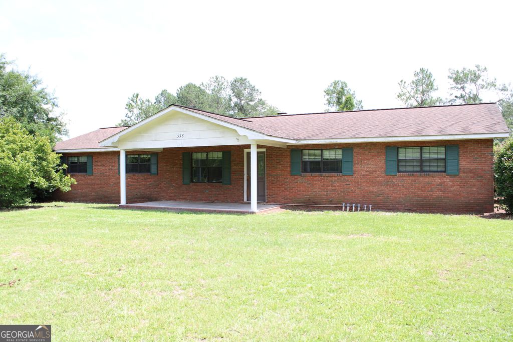 338 Lakeview Drive, Baxley, GA 31513