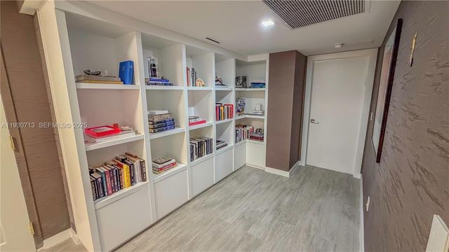 9801 Collins Ave 3Y, Bal Harbour, FL 33154