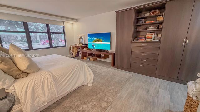 9801 Collins Ave 3Y, Bal Harbour, FL 33154