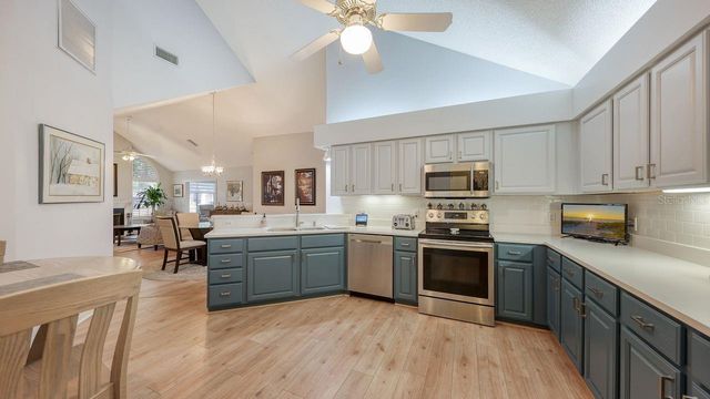 4507 WHIRLAWAY DRIVE A, Sarasota, FL 34233