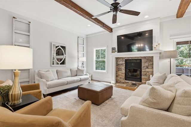 992 Oak Grove Road, Carrollton, GA 30117
