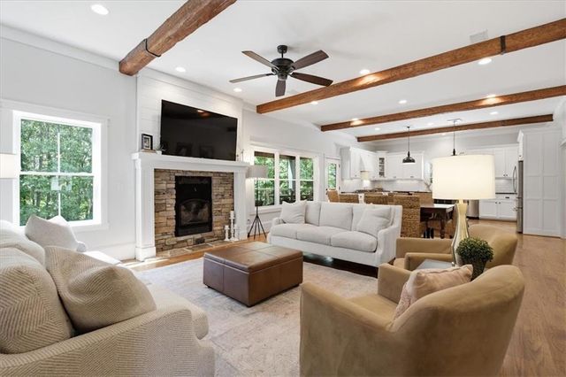 992 Oak Grove Road, Carrollton, GA 30117