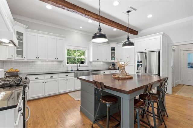 992 Oak Grove Road, Carrollton, GA 30117