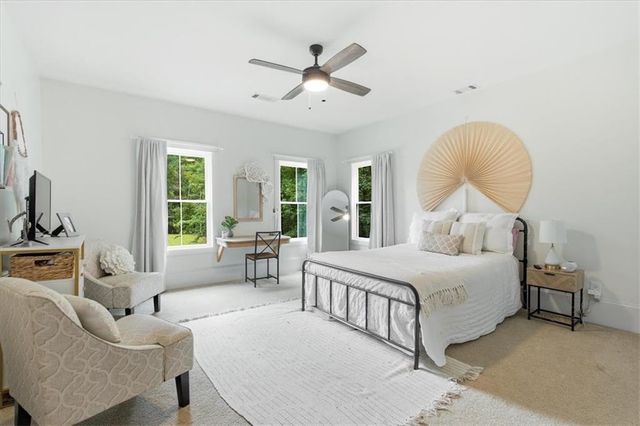 992 Oak Grove Road, Carrollton, GA 30117
