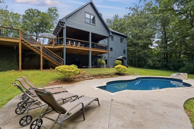 992 Oak Grove Road, Carrollton, GA 30117