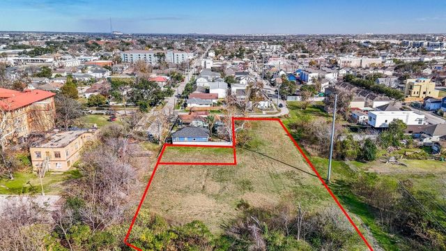 1917 Thomas Street, Houston, TX 77009