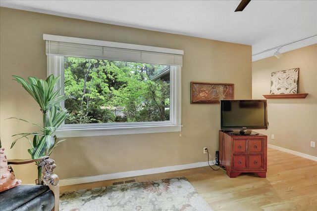 127 E Empire, Grass Valley, CA 95945