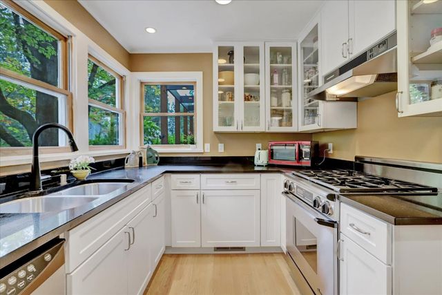 127 E Empire, Grass Valley, CA 95945