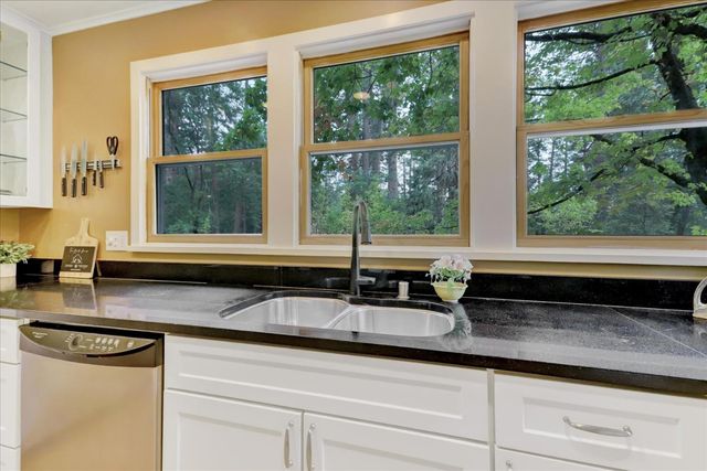 127 E Empire, Grass Valley, CA 95945