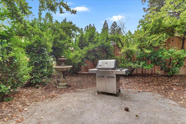 127 E Empire, Grass Valley, CA 95945