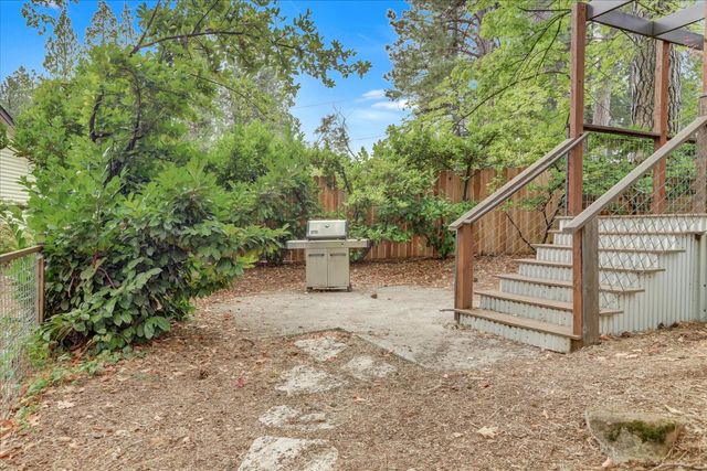 127 E Empire, Grass Valley, CA 95945
