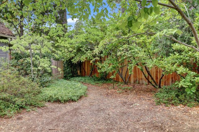 127 E Empire, Grass Valley, CA 95945