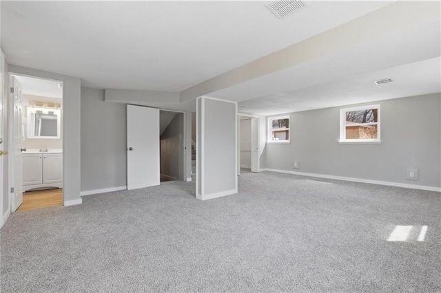 1232 OLD MANOR Road, Liberty, MO 64068