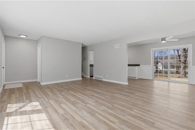 1232 OLD MANOR Road, Liberty, MO 64068