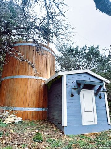 739 W OAK ESTATES DR, San Antonio, TX 78260