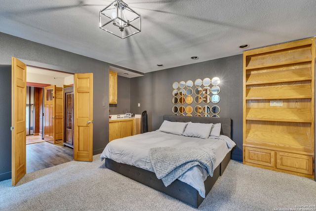 739 W OAK ESTATES DR, San Antonio, TX 78260