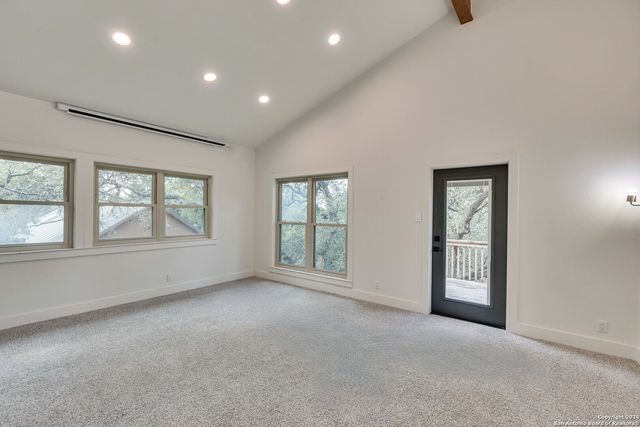 739 W OAK ESTATES DR, San Antonio, TX 78260