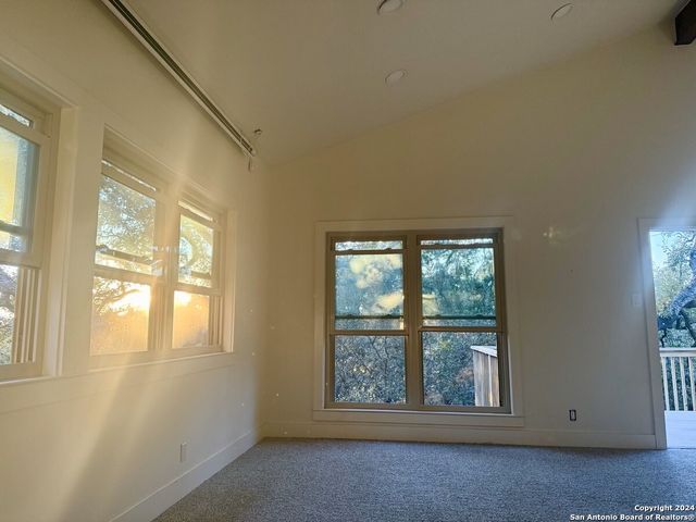 739 W OAK ESTATES DR, San Antonio, TX 78260