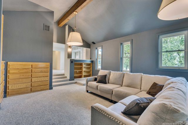 739 W OAK ESTATES DR, San Antonio, TX 78260