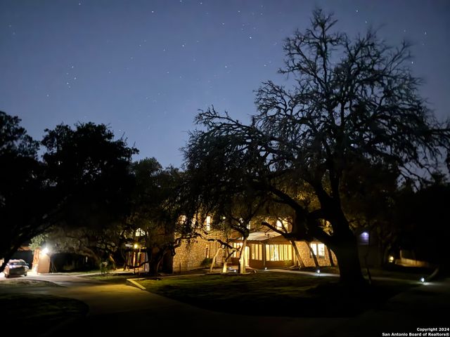 739 W OAK ESTATES DR, San Antonio, TX 78260