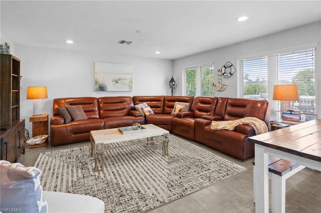 474 Lake Murex CIR, Sanibel, FL 33957