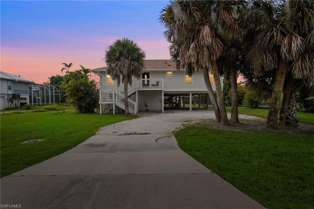 474 Lake Murex CIR, Sanibel, FL 33957