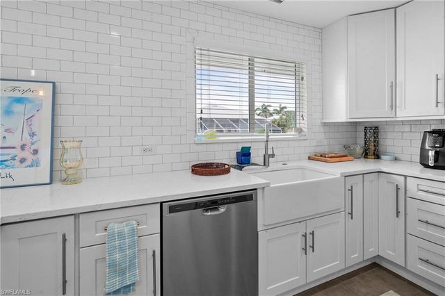 474 Lake Murex CIR, Sanibel, FL 33957