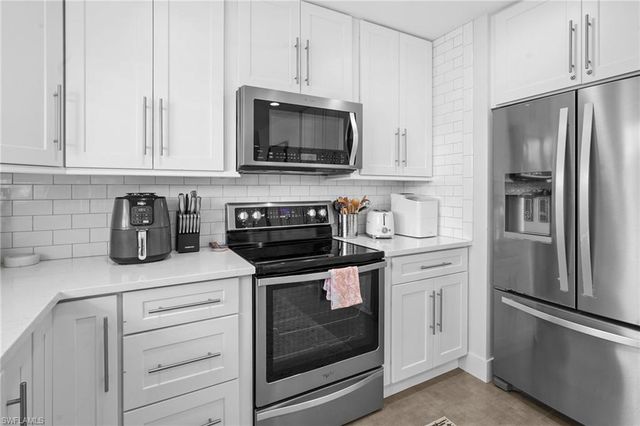 474 Lake Murex CIR, Sanibel, FL 33957