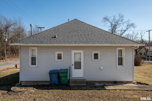 1414 NEWTON Avenue, Johnston City, IL 62951